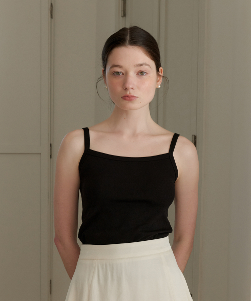 YUPPE(ヨッペ)の「ESSENTIAL SLEEVELESS_BLACK(Tシャツ/カットソー・レディース・その他・MEDIUM/SMALL)」の3枚目の写真