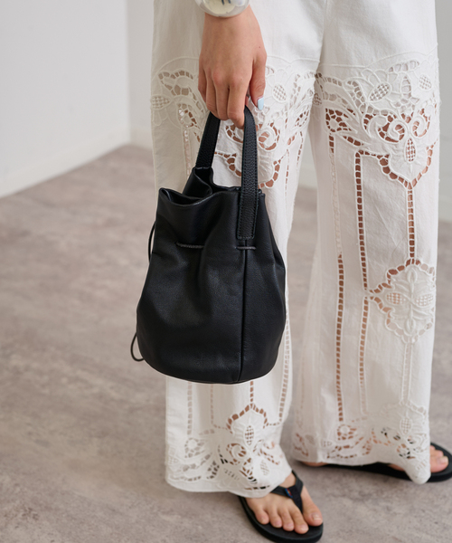 FRAMeWORK（フレームワーク）の「≪WEB限定 / 追加≫MORMYRUS/モルミルス 巾着バッグ 2（ハンドバッグ・レディース・ブラック・FREE）」の19枚目の写真