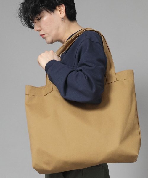SAINTCREW(セントクルー)の「ボタンオープンビッグサイズショルダーバッグ BOB-117 キャメル(エコバッグ/サブバッグ・メンズ・その他・フリー)」の1枚目の写真
