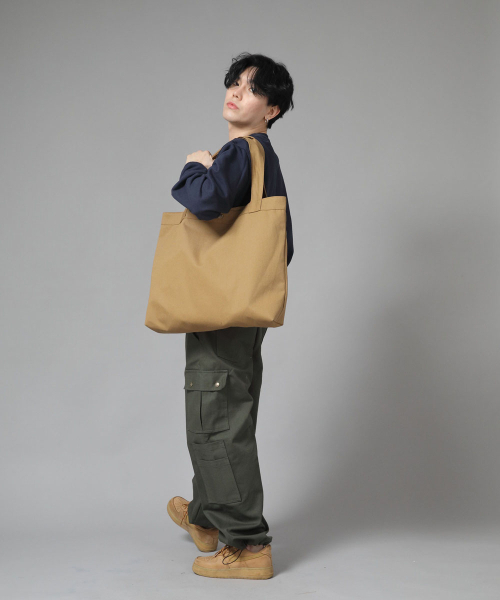 SAINTCREW(セントクルー)の「ボタンオープンビッグサイズショルダーバッグ BOB-117 キャメル(エコバッグ/サブバッグ・メンズ・その他・フリー)」の10枚目の写真