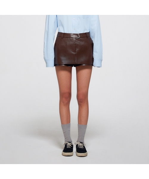 ERA(エラ)の「フェイクレザーパンツスカート - ブラウン(スカート・レディース・その他・SMALL/MEDIUM)」の1枚目の写真