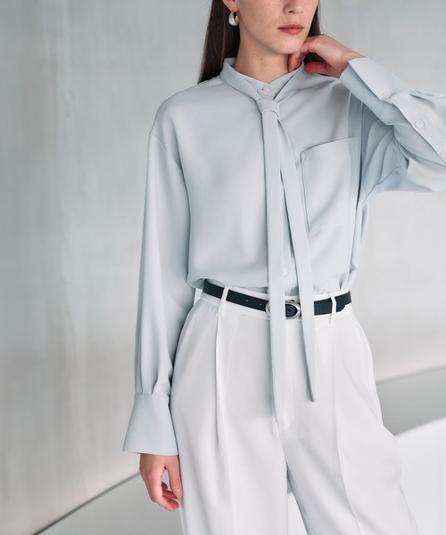 N.O.R.C（ノーク）の「バックサテンストレッチボウタイブラウス（シャツ/ブラウス・レディース・ホワイト/サックスブルー/ネイビー・フリー）」の3枚目の写真