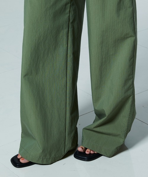 DOUBLE STANDARD CLOTHING（ダブルスタンダードクロージング）の「リップストップ カーゴパンツ（その他パンツ・レディース・カーキ・38/36）」の3枚目の写真
