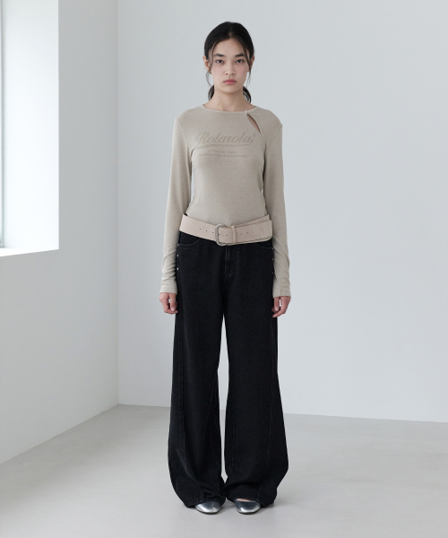 ROLAROLA（ロラロラ）の「CURVED RIVET WIDE DENIM PANTS BLACK（デニムパンツ・レディース・ブラック・M/S）」の2枚目の写真
