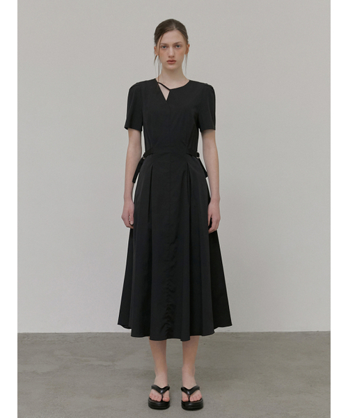ETMON(エトモン)の「Neck Strap Belt Dress, Black(ワンピース・レディース・その他・S/M)」の4枚目の写真