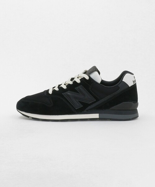 NEW BALANCE(ニューバランス)の「<New Balance>996 スニーカー(スニーカー・メンズ・グレー系/ブラック・27.5cm/27cm/26cm/28.5cm/25cm/26.5cm/29cm/28cm/25.5cm)」の1枚目の写真