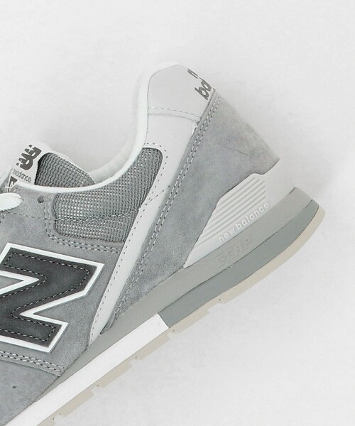 NEW BALANCE(ニューバランス)の「<New Balance>996 スニーカー(スニーカー・メンズ・グレー系/ブラック・27.5cm/27cm/26cm/28.5cm/25cm/26.5cm/29cm/28cm/25.5cm)」の15枚目の写真