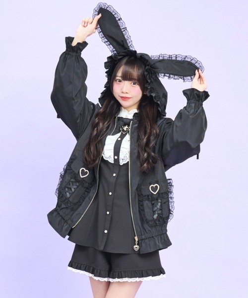 Secret Honey（シークレットハニー）の「うさ耳ハートバックルポケットブルゾン（その他アウター・レディース・ブラック/オフホワイト・MEDIUM）」の2枚目の写真