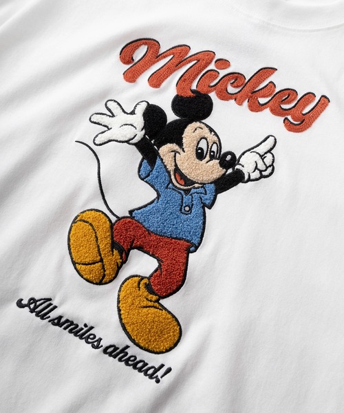 Disney(ディズニー)の「【71】別注【Disney/ディズニー】ミッキーマウス/ベイマックス/ルシファー/101匹わんちゃん アップリケ サガラ刺繍 クルーネックTシャツ/ユニセックス/レディース/メンズ【オリジナルデザイン/ミッキー/ベイマックス/ルシファー】(Tシャツ/カットソー・レディース・サックスブルー系1/ホワイト系4/グレー系1/ホワイト系1/ホワイト系2/グレー系2/グレー系3/グレー系4/グレイッシュベージュ/サックスブルー/アッシュグレー/チャコールグレー/ホワイト系3/オフホワイト・M/L/XL)」の18枚目の写真