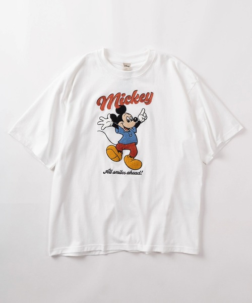 Disney(ディズニー)の「【71】別注【Disney/ディズニー】ミッキーマウス/ベイマックス/ルシファー/101匹わんちゃん アップリケ サガラ刺繍 クルーネックTシャツ/ユニセックス/レディース/メンズ【オリジナルデザイン/ミッキー/ベイマックス/ルシファー】(Tシャツ/カットソー・レディース・サックスブルー系1/ホワイト系4/グレー系1/ホワイト系1/ホワイト系2/グレー系2/グレー系3/グレー系4/グレイッシュベージュ/サックスブルー/アッシュグレー/チャコールグレー/ホワイト系3/オフホワイト・M/L/XL)」の17枚目の写真
