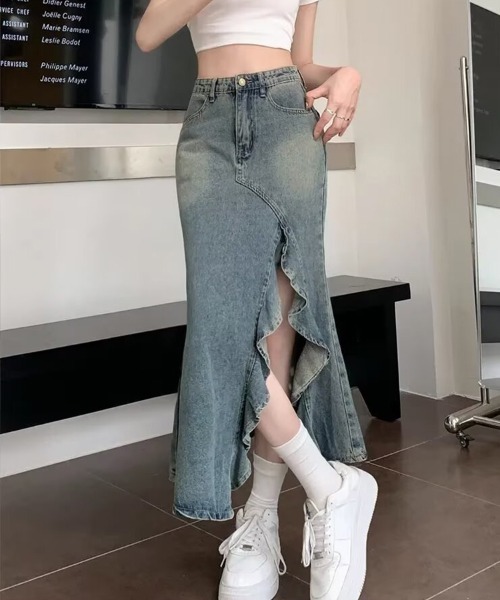 Flugge(フラッジー)の「フリルスリットデニムスカート(デニムスカート・レディース・ブルー・LARGE/MEDIUM)」の1枚目の写真