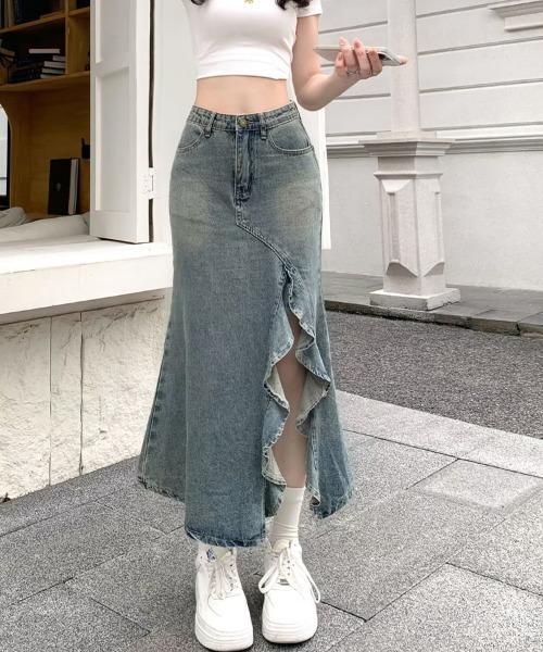 Flugge(フラッジー)の「フリルスリットデニムスカート(デニムスカート・レディース・ブルー・LARGE/MEDIUM)」の5枚目の写真