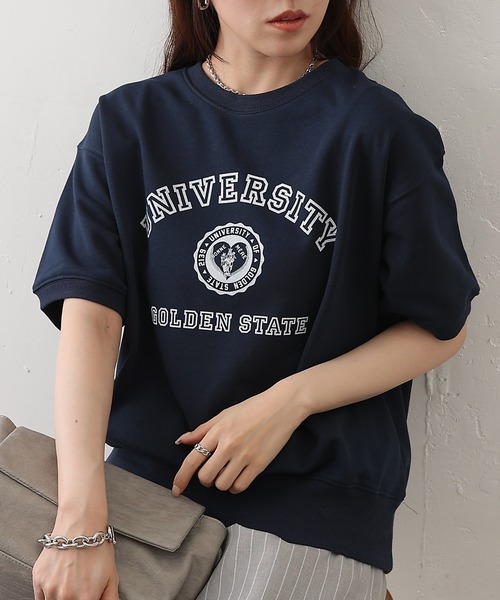 COLONY 2139(コロニートゥーワンスリーナイン)の「ミニ裏毛半袖カレッジプリントプルオーバー(Tシャツ/カットソー・レディース・ライトグレー/グレー/ネイビー・FREE)」の3枚目の写真