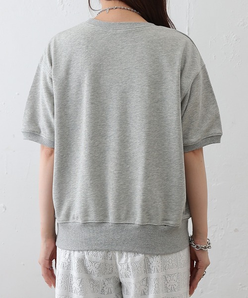 COLONY 2139(コロニートゥーワンスリーナイン)の「ミニ裏毛半袖カレッジプリントプルオーバー(Tシャツ/カットソー・レディース・ライトグレー/グレー/ネイビー・FREE)」の11枚目の写真