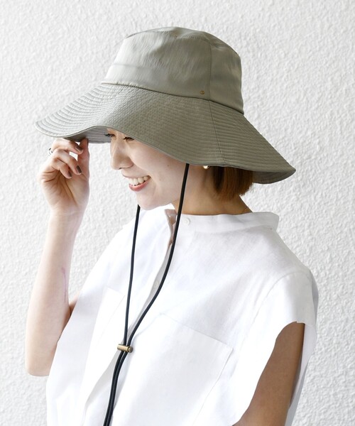 SHIPS any(シップス エニィ)の「SHIPS any: 〈UVカット/接触冷感/撥水/手洗い可能〉ブリム ハット(ハット・レディース・ライトグレー/ブラック・ONE SIZE)」の2枚目の写真
