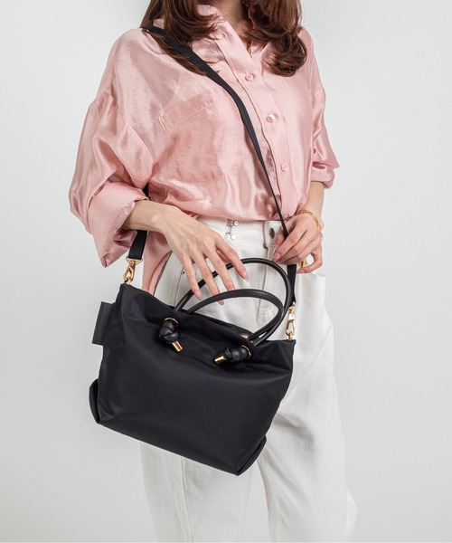 VIOLAd'ORO（ヴィオラドーロ）の「【VIOLAd'ORO/ヴィオラドーロ】ノットハンドル ナイロントートバッグ 2WAY BIANCA Sサイズ made in japan（トートバッグ・レディース・ブラック×ブラック/モカ/ベージュ/ターコイズブルー・FREE）」の7枚目の写真