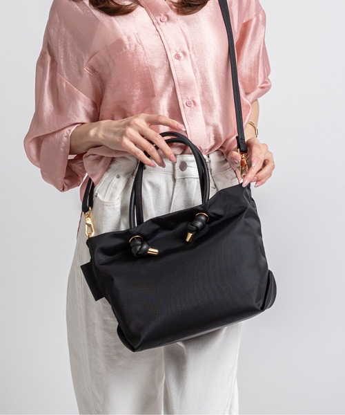 VIOLAd'ORO（ヴィオラドーロ）の「【VIOLAd'ORO/ヴィオラドーロ】ノットハンドル ナイロントートバッグ 2WAY BIANCA Sサイズ made in japan（トートバッグ・レディース・ブラック×ブラック/モカ/ベージュ/ターコイズブルー・FREE）」の8枚目の写真