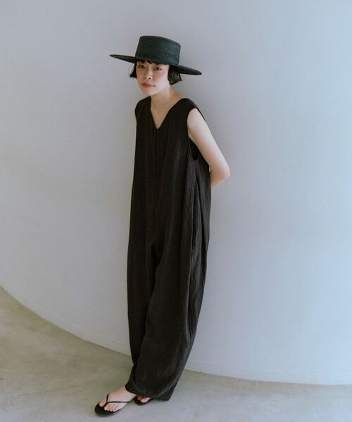 conges payes ADIEU TRISTESSE（コンジェ ペイエ アデュートリステス）の「【6月ベストセラーブランド内1位】【6月お気に入り登録ブランド内4位】Kanocoさんコラボ　オールインワン（サロペット/オーバーオール・レディース・チェック/チャコールグレー・M/L）」の5枚目の写真
