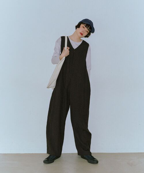 conges payes ADIEU TRISTESSE（コンジェ ペイエ アデュートリステス）の「【6月ベストセラーブランド内1位】【6月お気に入り登録ブランド内4位】Kanocoさんコラボ　オールインワン（サロペット/オーバーオール・レディース・チェック/チャコールグレー・M/L）」の6枚目の写真