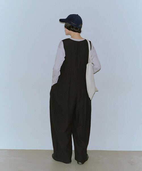 conges payes ADIEU TRISTESSE（コンジェ ペイエ アデュートリステス）の「【6月ベストセラーブランド内1位】【6月お気に入り登録ブランド内4位】Kanocoさんコラボ　オールインワン（サロペット/オーバーオール・レディース・チェック/チャコールグレー・M/L）」の7枚目の写真