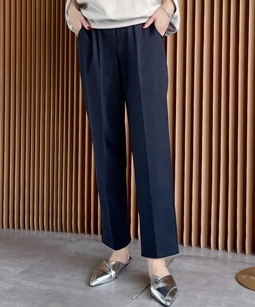 ELFRANK（エルフランク）の「ストレッチセンタープレステーパードパンツ ウエストゴム（その他パンツ・レディース・ブラック/ネイビー・2L/S/M/L）」の2枚目の写真