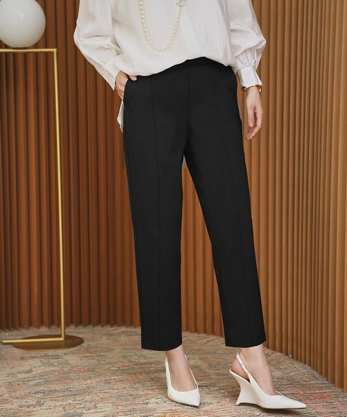 ELFRANK（エルフランク）の「ストレッチセンタープレステーパードパンツ ウエストゴム（その他パンツ・レディース・ブラック/ネイビー・2L/S/M/L）」の11枚目の写真