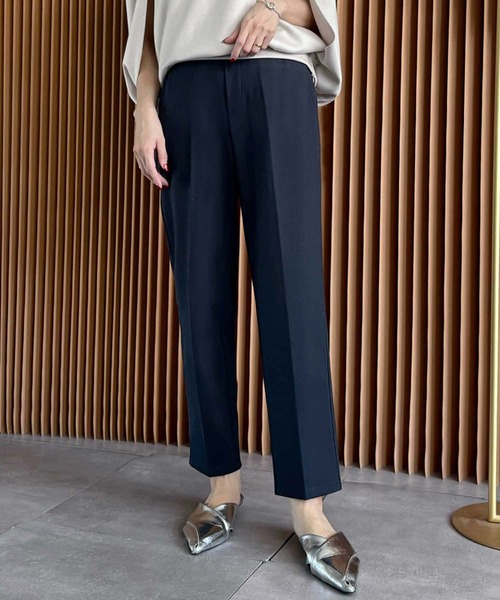 ELFRANK（エルフランク）の「ストレッチセンタープレステーパードパンツ ウエストゴム（その他パンツ・レディース・ブラック/ネイビー・2L/S/M/L）」の6枚目の写真