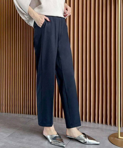 ELFRANK（エルフランク）の「ストレッチセンタープレステーパードパンツ ウエストゴム（その他パンツ・レディース・ブラック/ネイビー・2L/S/M/L）」の5枚目の写真