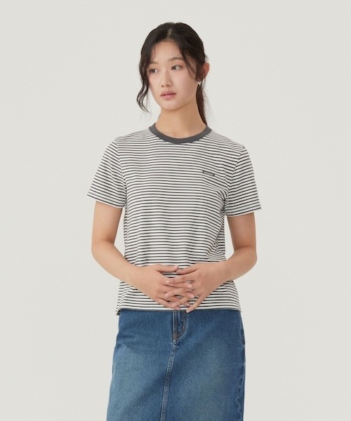 COVERNAT(カバーナット)の「WOMEN STRIPED T-SHIRT(Tシャツ/カットソー・レディース・アイボリー/チャコールグレー/ブルー/ネイビー・LARGE/MEDIUM/SMALL)」の2枚目の写真