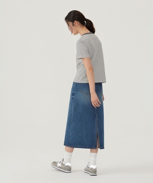 COVERNAT(カバーナット)の「WOMEN STRIPED T-SHIRT(Tシャツ/カットソー・レディース・アイボリー/チャコールグレー/ブルー/ネイビー・LARGE/MEDIUM/SMALL)」の6枚目の写真