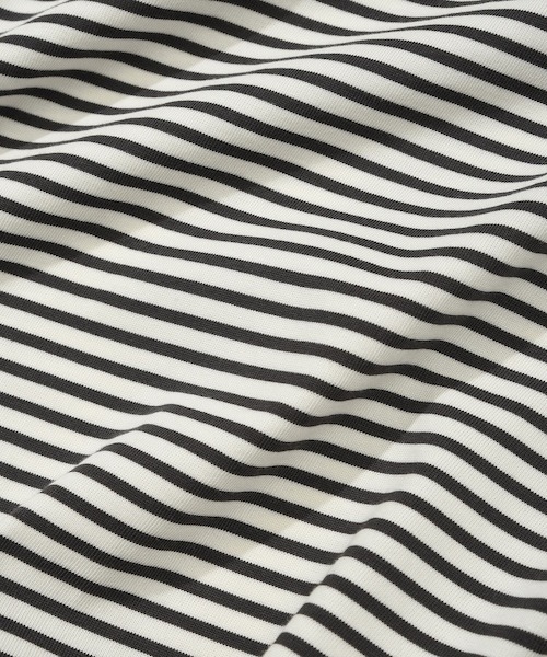 COVERNAT(カバーナット)の「WOMEN STRIPED T-SHIRT(Tシャツ/カットソー・レディース・アイボリー/チャコールグレー/ブルー/ネイビー・LARGE/MEDIUM/SMALL)」の19枚目の写真