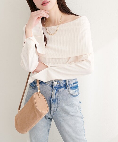 natural couture（ナチュラルクチュール）の「ギャザーオフショルフレア袖ロンT（ニット/セーター・レディース・チャコールグレー/ネイビー/ブラック/アイボリー・FREE）」の7枚目の写真