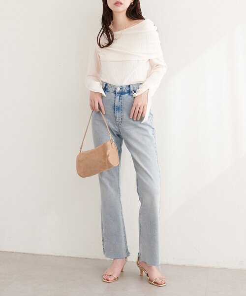 natural couture（ナチュラルクチュール）の「ギャザーオフショルフレア袖ロンT（ニット/セーター・レディース・チャコールグレー/ネイビー/ブラック/アイボリー・FREE）」の8枚目の写真