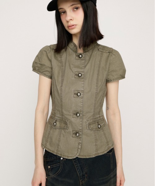 SLY(スライ)の「WASHED FRENCH S/L MILITARY SH ウォッシュドフレンチスリーブミリタリーシャツ 春服(シャツ/ブラウス・レディース・ライトブラック/カーキ・FREE)」の2枚目の写真