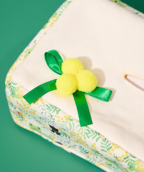 salle de bal（サルデバル）の「【 かえるのピクルス / pickles the frog 】 かえるのピクルス x 日比谷花壇　ミモザ　ティッシュカバー　NJI（収納グッズ・レディース・イエロー・FREE）」の5枚目の写真