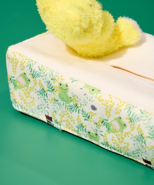 salle de bal（サルデバル）の「【 かえるのピクルス / pickles the frog 】 かえるのピクルス x 日比谷花壇　ミモザ　ティッシュカバー　NJI（収納グッズ・レディース・イエロー・FREE）」の6枚目の写真