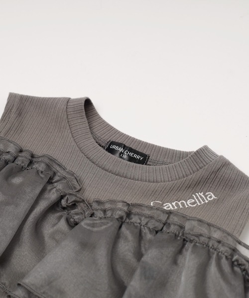 URBAN CHERRY（アーバンチェリー）の「「快適さらリブ素材」カットショルダーシアーフリルリブトップス（Tシャツ/カットソー・キッズ・チャコール/アイボリー/ブラック・140cm/130cm/120cm/110cm/150cm）」の17枚目の写真