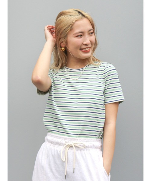 Ungrid(アングリッド)の「マルチボーダーTee(Tシャツ/カットソー・レディース・ブルー/グリーン/レッド・FREE)」の2枚目の写真