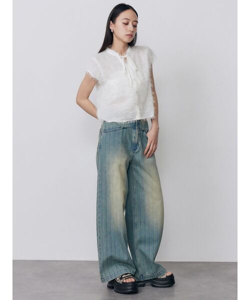 MURUA（ムルーア）の「スラブハイウエストデニム（デニムパンツ・レディース・ブルー/ブラック・1/2）」の16枚目の写真