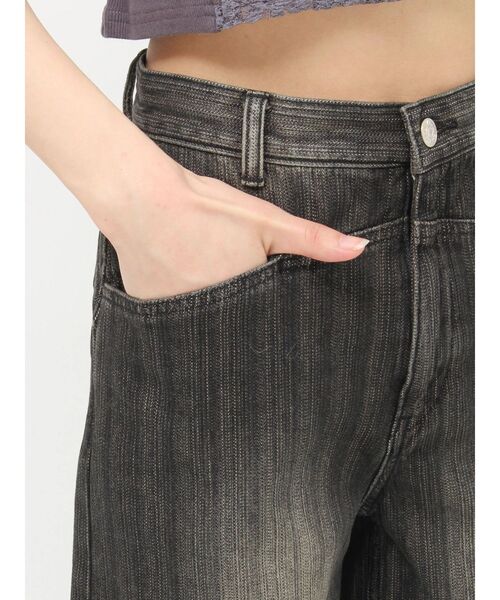 MURUA（ムルーア）の「スラブハイウエストデニム（デニムパンツ・レディース・ブルー/ブラック・1/2）」の9枚目の写真