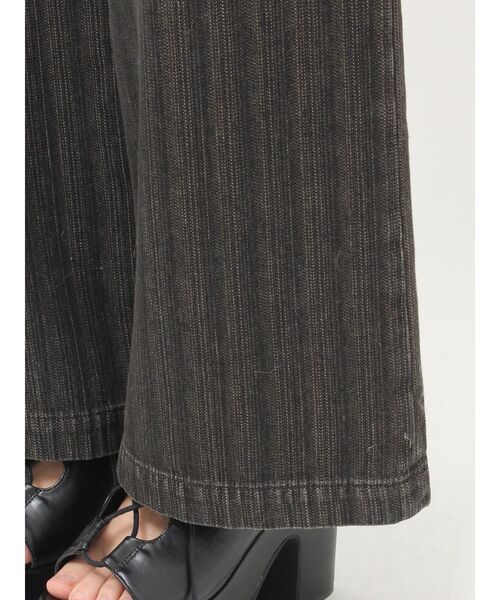 MURUA（ムルーア）の「スラブハイウエストデニム（デニムパンツ・レディース・ブルー/ブラック・1/2）」の10枚目の写真