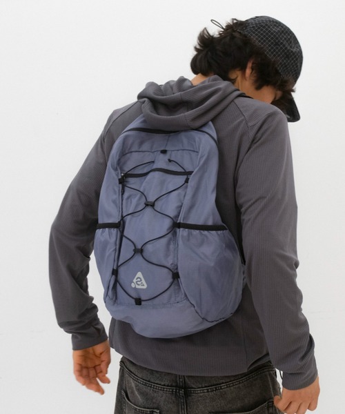 HEISAN(ハイサン)の「◇HEISAN◇ブランド直輸入正規品//折りたためる/パッカブル大容量/A4収納可能/超軽量 コンパクト ポケット バッグ V2 (L) ULTRA-LIGHT COMPACT POCKET BAG V2 (L)(バックパック/リュック・レディース・ブラック/グレー/ブルー系その他/ライトブルー/ブラウン/カーキ・L)」の3枚目の写真