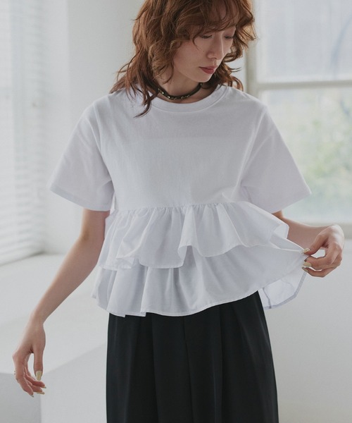 ad thie(アドティエ)の「ティアードフリル ショート丈 Tシャツ(Tシャツ/カットソー・レディース・オフホワイト/ピンク/ベージュ/ブラック/チャコール・FREE)」の2枚目の写真