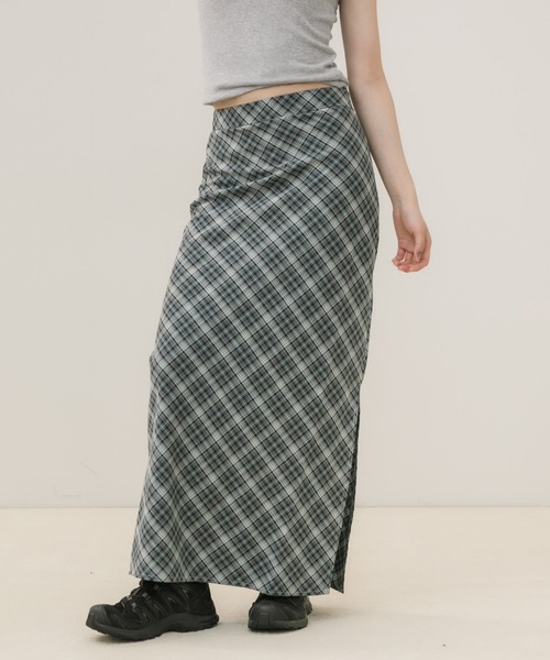 HEILIS(ヘイリス)の「チェックロングスカート / ロングスカート チェックスカート Iラインスカート ナロースカート バイアスチェック スリットスカート ロング丈 ボトムス レディース 韓国ファッション 大人カジュアル カジュアル フレンチカジュアル シンプル 秋服 春服 夏服 デイリー お出かけ(スカート・レディース・ブラウン/ブルー・FREE)」の15枚目の写真
