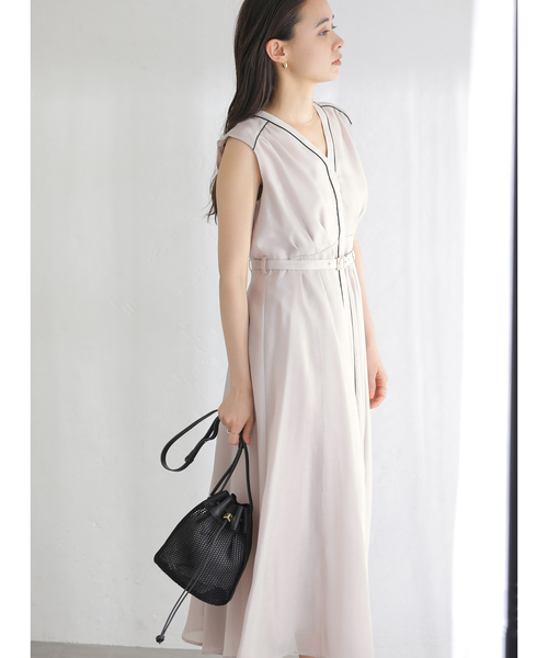 La TOTALITE(ラトータリテ)の「【洗える】ウォッシャブルレディワンピース(ワンピース・レディース・ネイビー/ベージュ/ブラック/グリーン・38/36)」の2枚目の写真