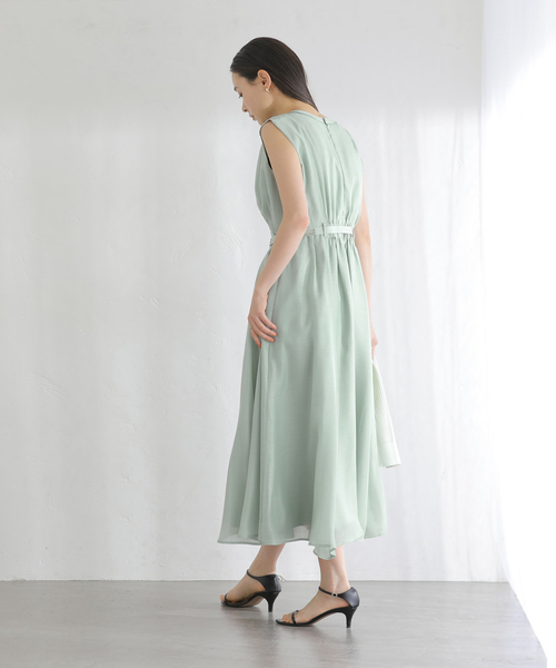 La TOTALITE(ラトータリテ)の「【洗える】ウォッシャブルレディワンピース(ワンピース・レディース・ネイビー/ベージュ/ブラック/グリーン・38/36)」の19枚目の写真
