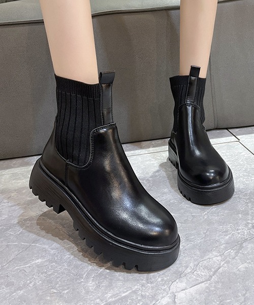 Songe(ソンジュ)の「ドッキングラウンドトラックショートブーツ(ブーツ・レディース・ブラック・24.5cm/24cm/23.5cm/23cm)」の1枚目の写真