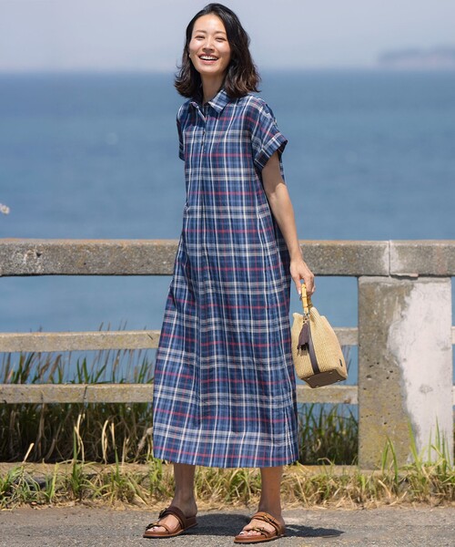 J.PRESS Ladies(J.プレス レディス)の「コットンリネン Light マドラスチェック シャツ ワンピース(シャツワンピース・レディース・ネイビー系3/ブラウン系3・XS)」の3枚目の写真