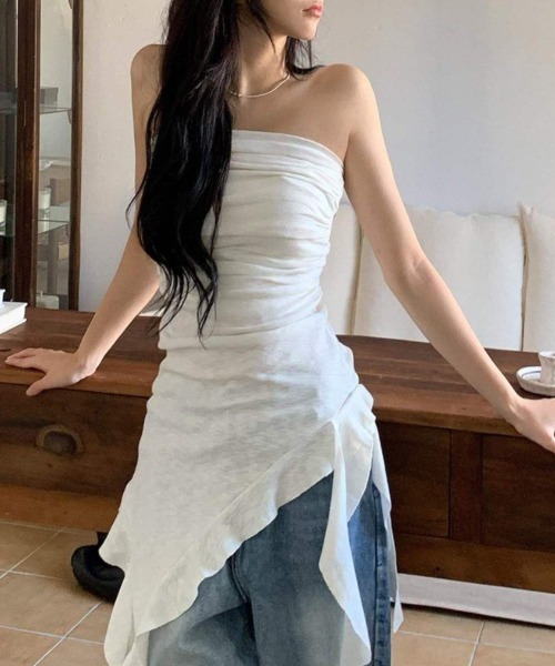 YUGA（ユーガ）の「YUGA_YGMC　　Korean-style  Asymmetrical ruffle strapless dress（キャミソール・レディース・ブラック/ホワイト・FREE）」の9枚目の写真