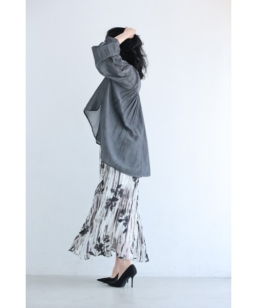cawaii(カワイイ)の「流れるように揺れる花柄プリーツミディアムスカート(スカート・レディース・ホワイト・FREE)」の9枚目の写真